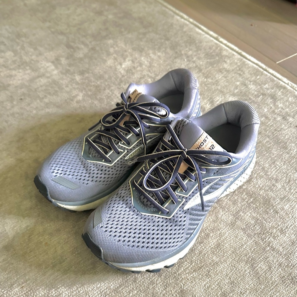 Women’s Brooks Ghost 12 size 8.5